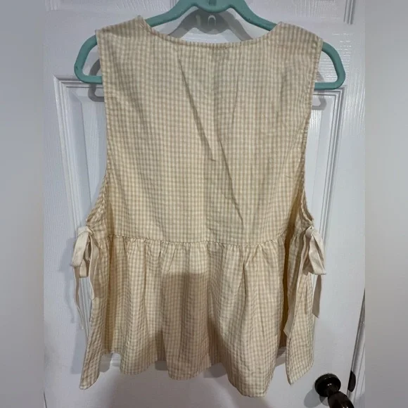 Piper and Scoot Novesta Side Ruffle Blouse - Picture 4 of 6